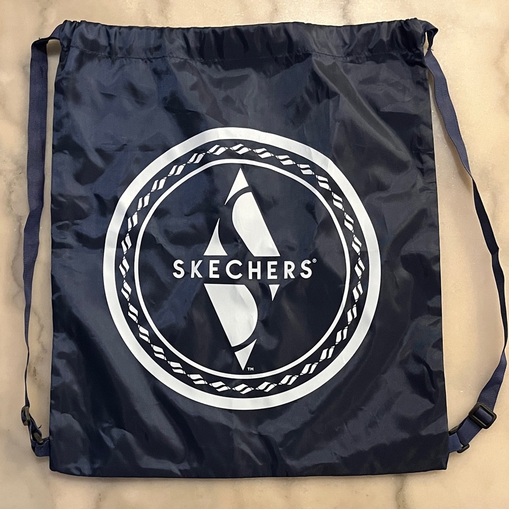 🎈Skechers Navy White Drawstring Sport Backpack 🎁Fill a Box for $20 Sale 📦